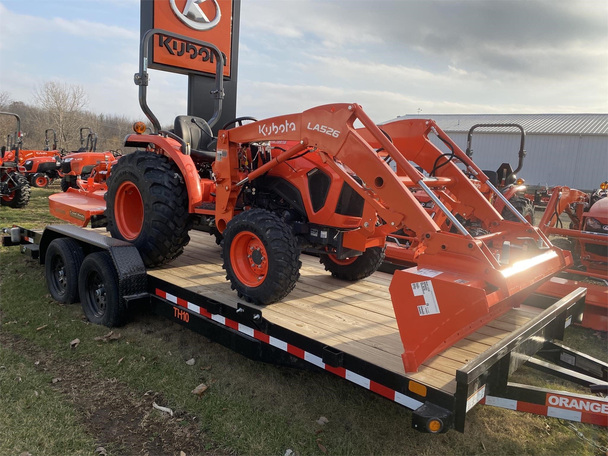 KUBOTA L3302HST - German-Bliss Equipment Inc.
